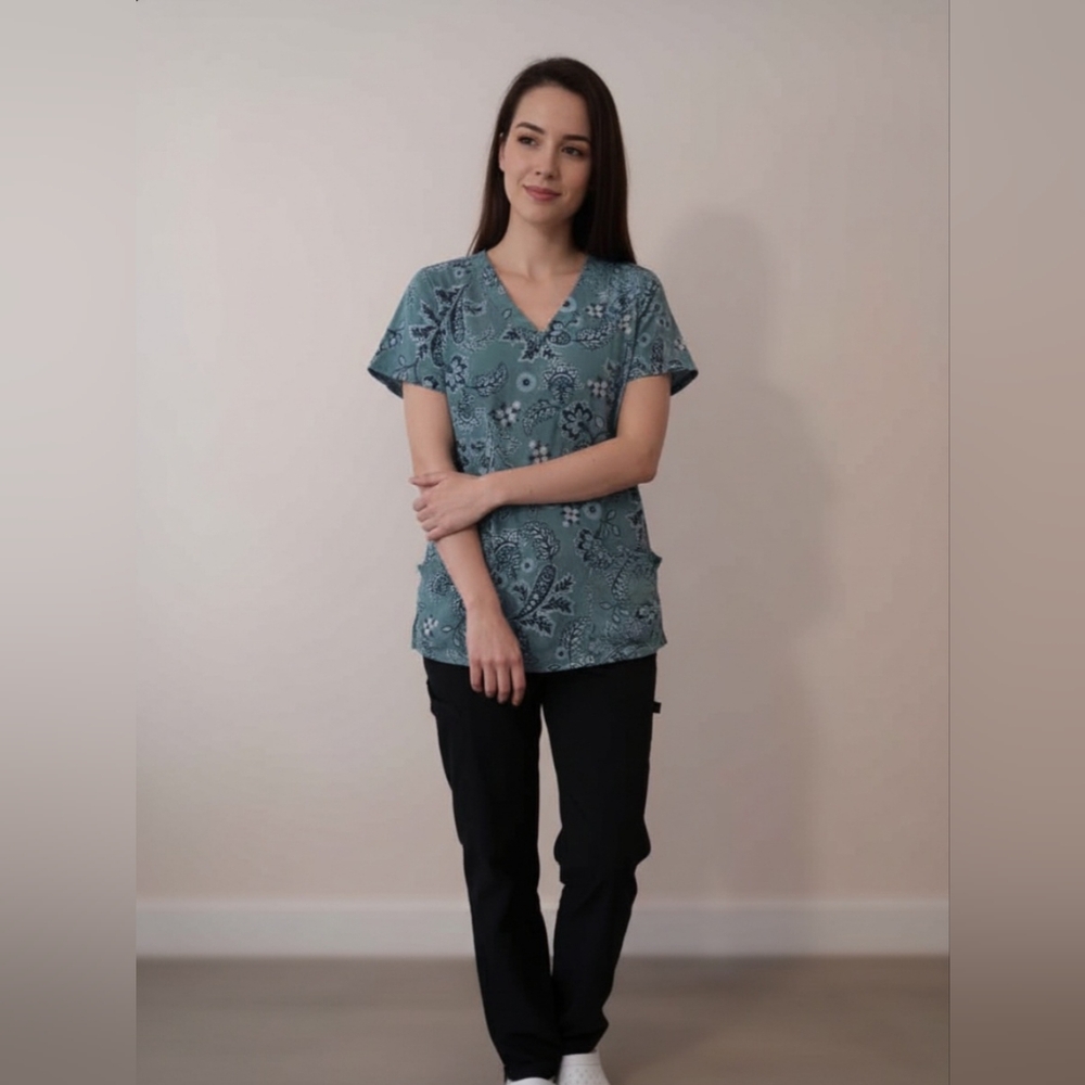 Butter Soft Teal Floral V-Neck Short Sleeve Scrubs Top Small